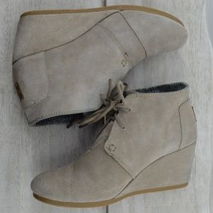 Toms wedge boots